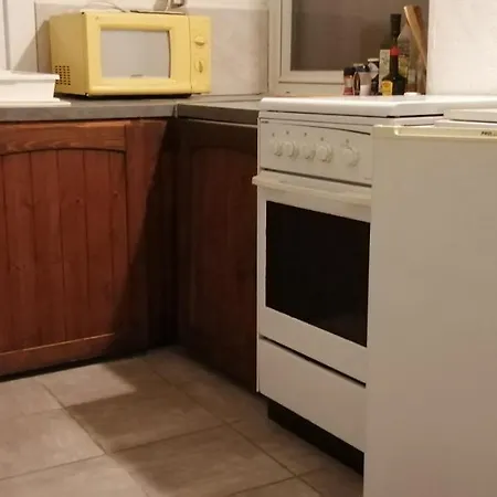 Petit * Περπινιάν